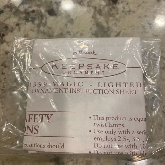 Hallmark 1999 Keepsake “Let It Snow!” Ornament Fine Porcelain Light Magic Series - Picture 6 of 12